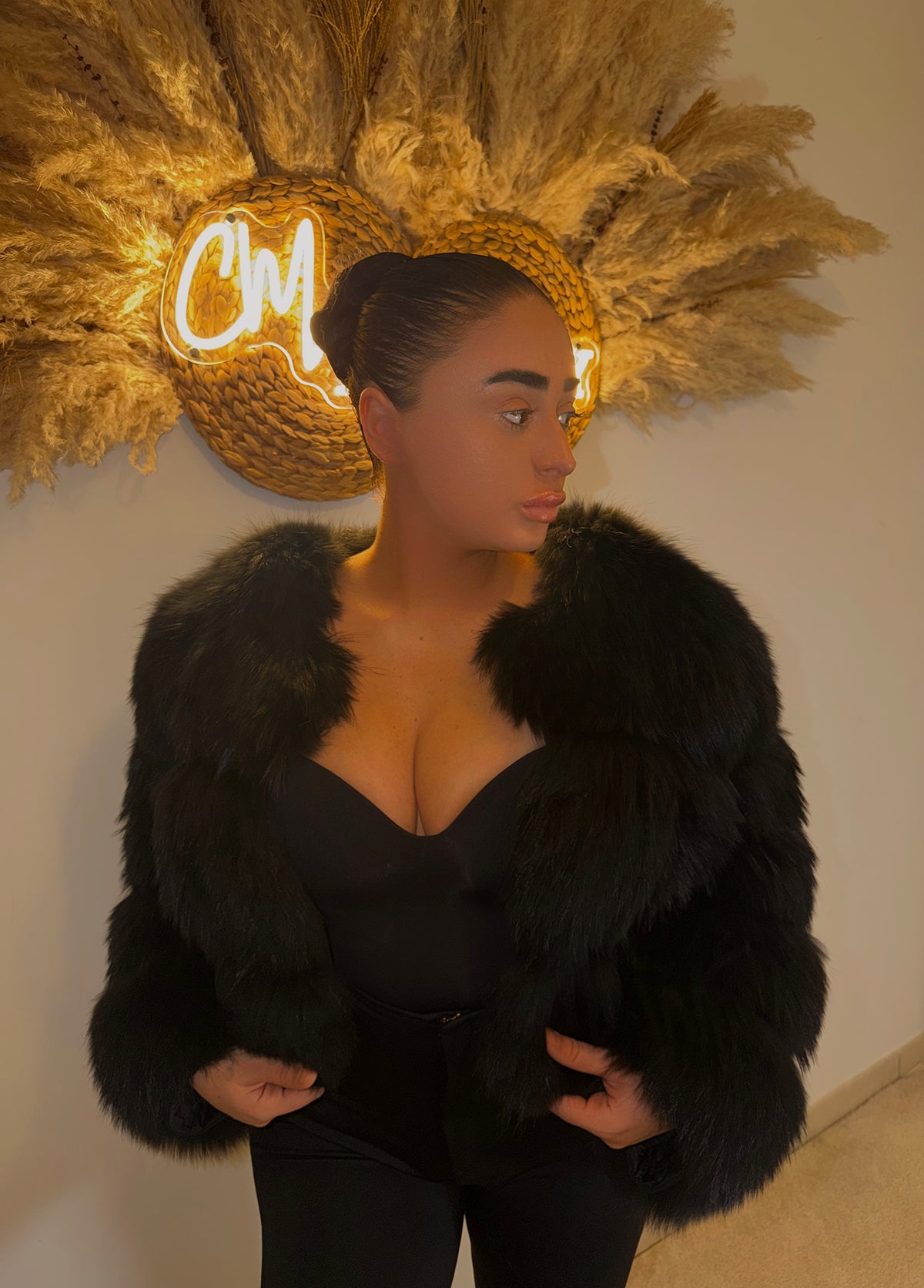 Fourrure courte noir poil long